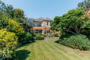 Photo 30- click for photo gallery